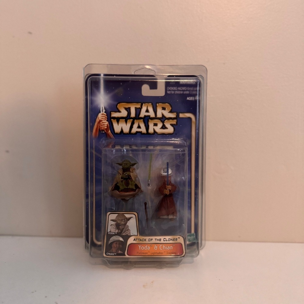 Star Wars Attack of the Clones Yoda & Chian Action Figure Set Hasbro 2002 NEW